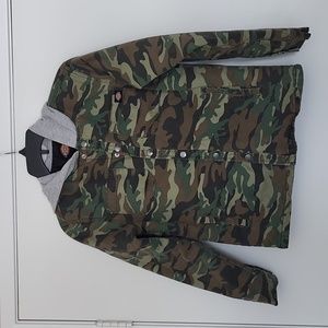 Kids Dickies camo jacket, hoodie, sz M